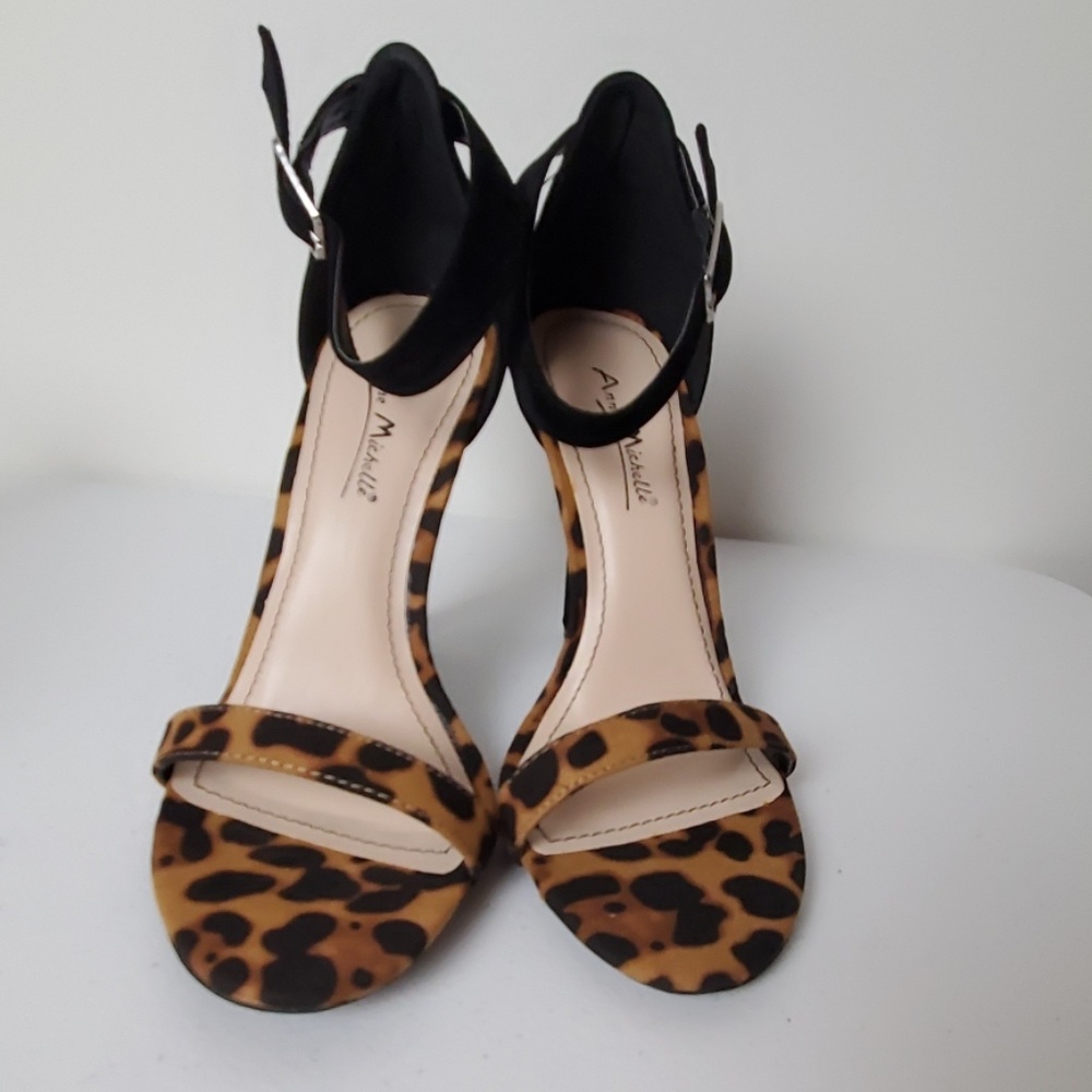 Anne Michelle size 6  leopard heels NWOT